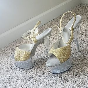 Gold glitter shoes size 7